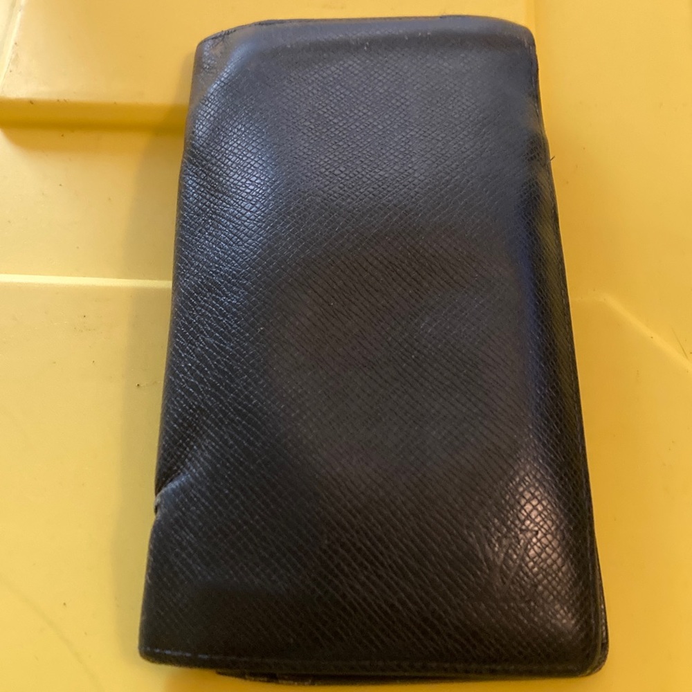 Louis Vuitton Taiga Checkbook Wallet
